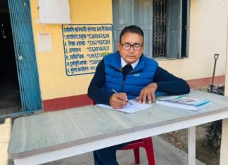 जनताको काम सकेर कृषिमा अग्रसर वडाध्यक्ष मोक्तान